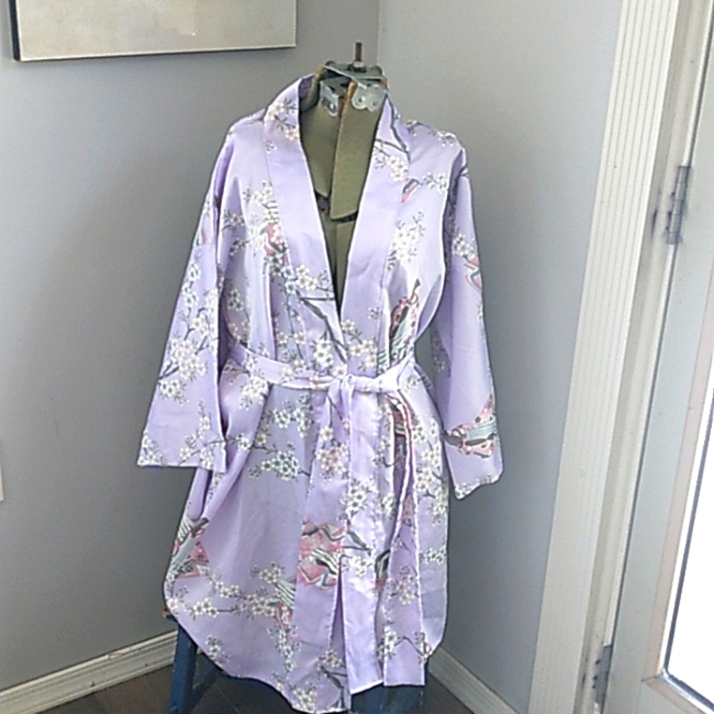 VTG JAPANESE LILAC ROBE MADE IN JAPAN WOMANS L